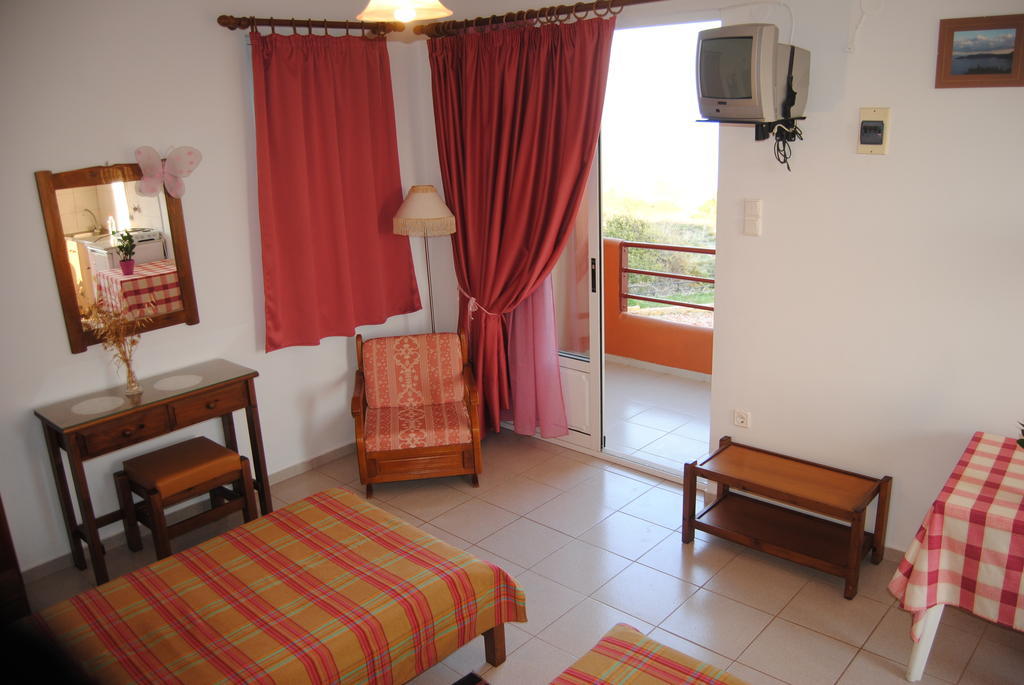Maria Rooms Agia Ermioni Номер фото
