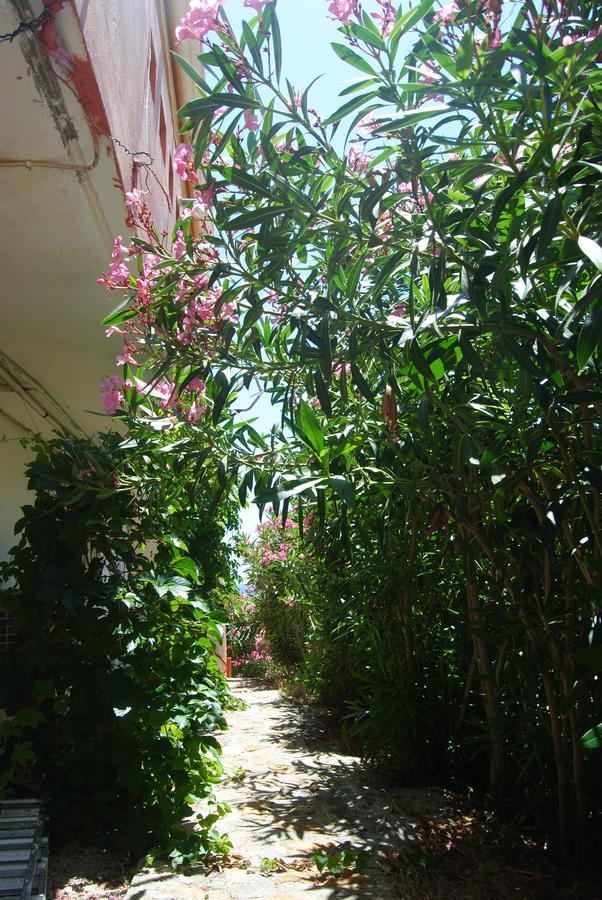 Maria Rooms Agia Ermioni Экстерьер фото